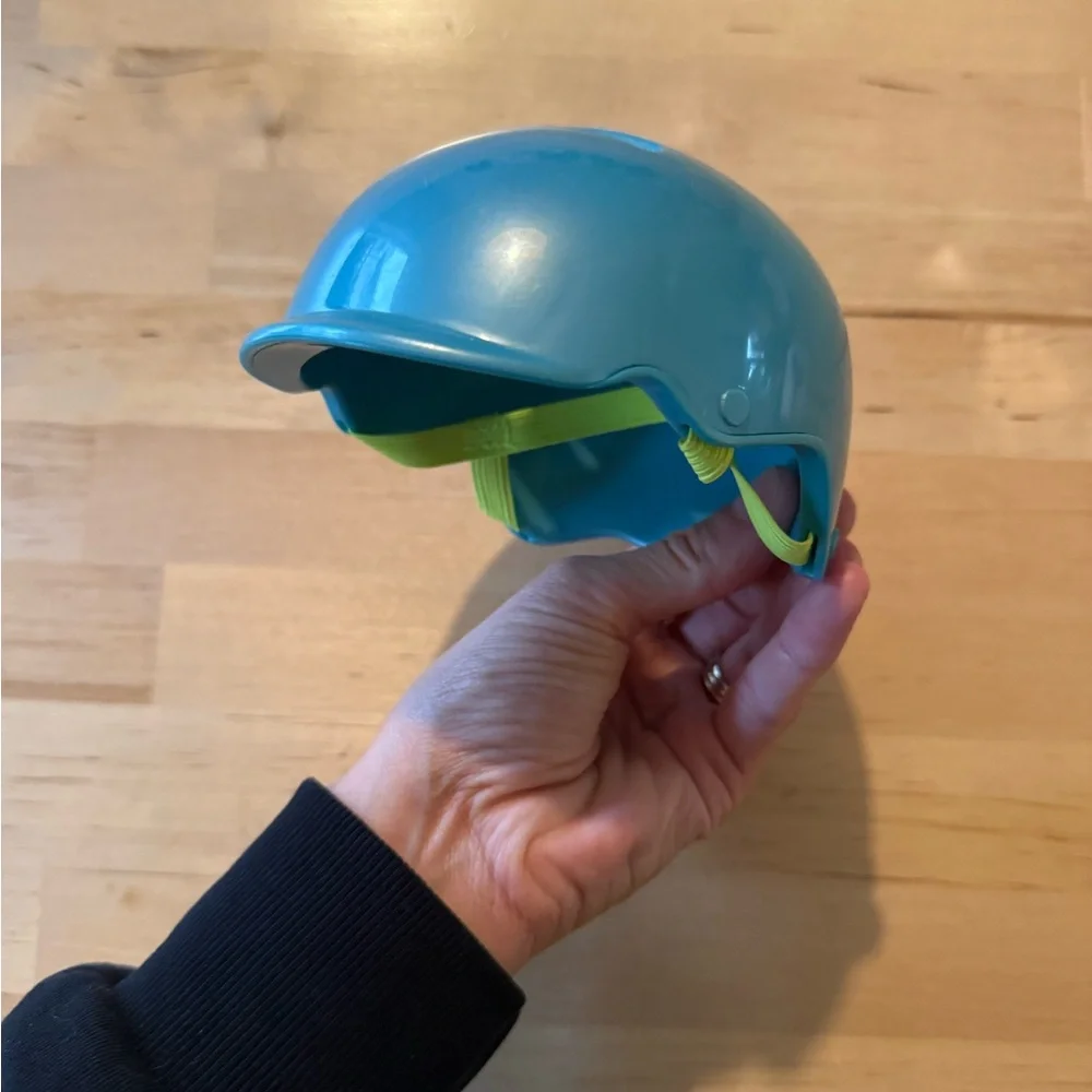 🔆 Bundle items 6 for $30 American Girl Doll‎ Blue Helmet